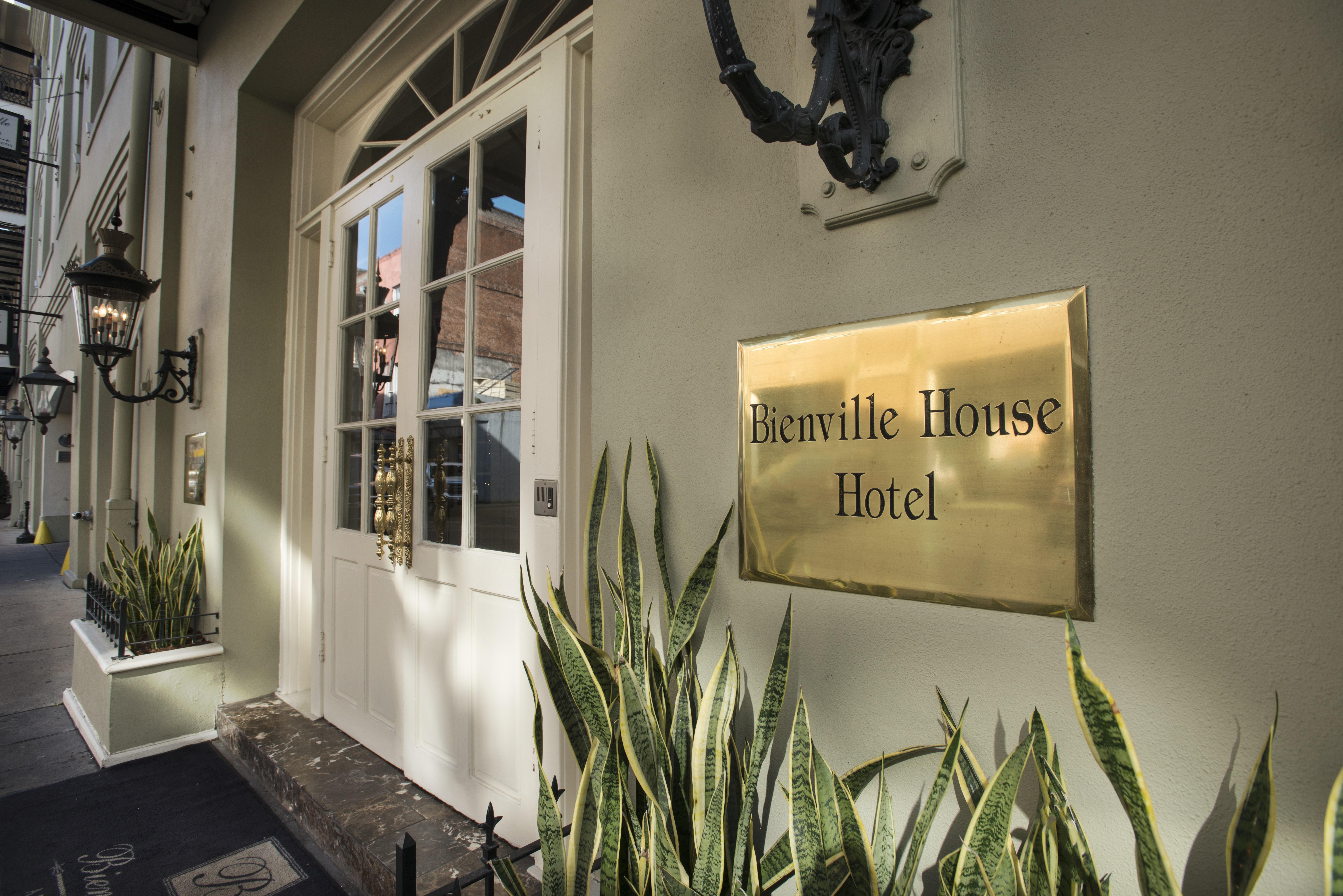 Bienville House Hotel New Orleans Exterior photo